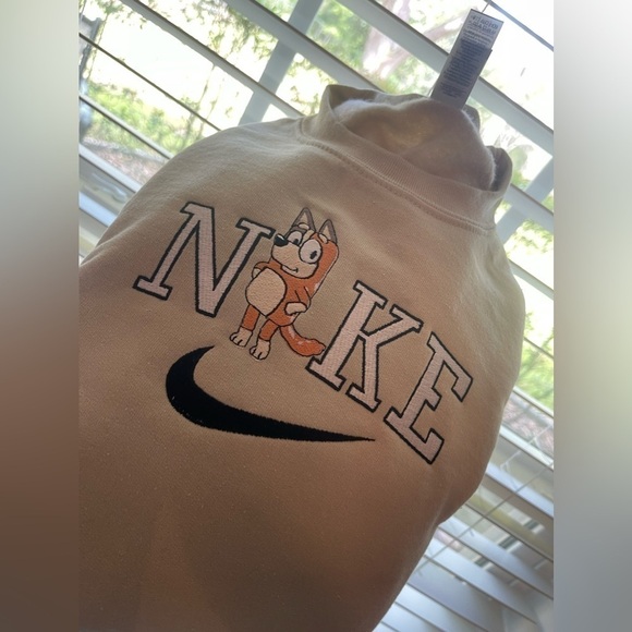 chili embroidered sweatshirt - Picture 3 of 6